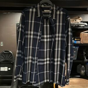 Men’s Burberry long sleeve button up